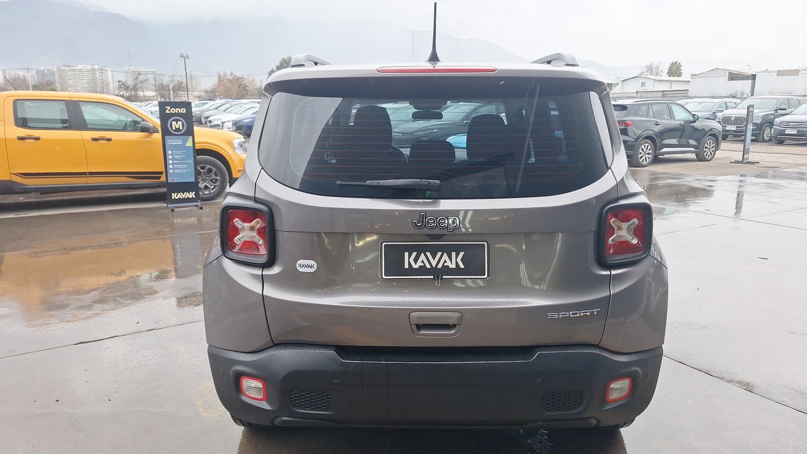 Jeep Renegade 2021 - Foto 3 de 15