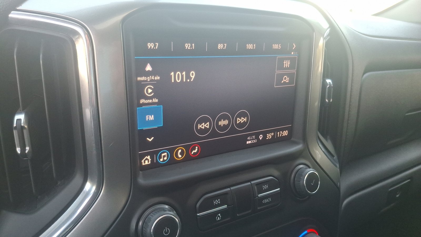 Chevrolet Silverado 2022 - Imagen 11 de 18