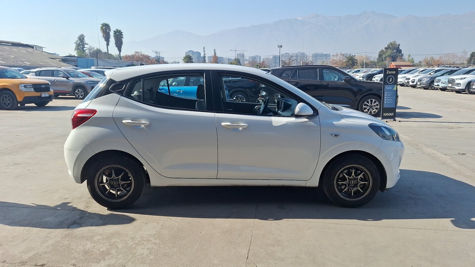 Hyundai Grand I10 2021 - Foto 5 de 15