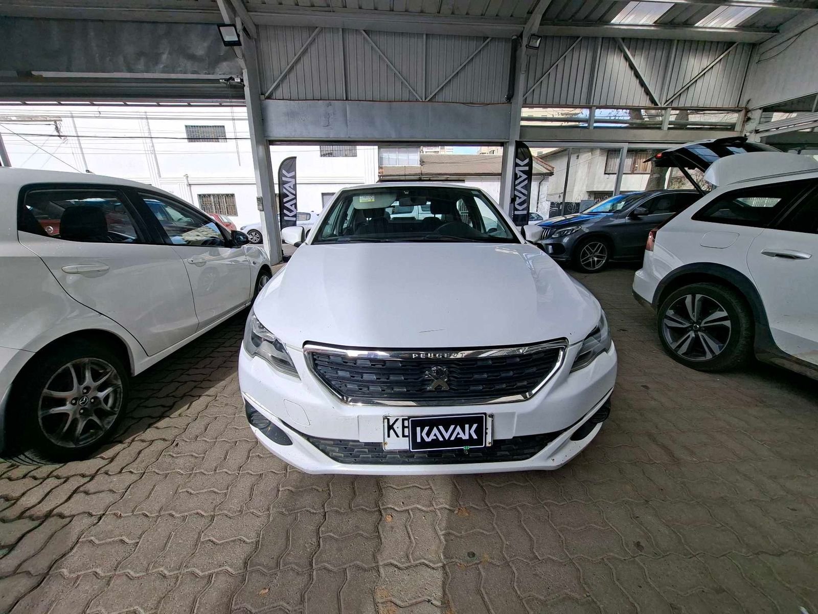 Peugeot 301 2018 - Foto 2 de 4