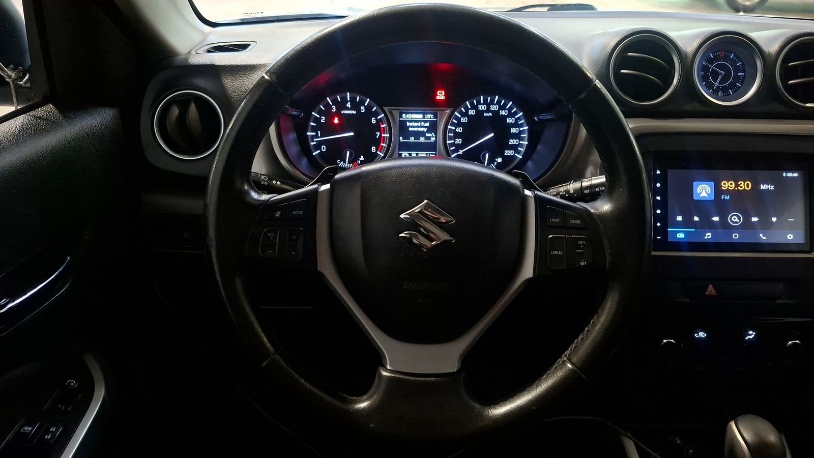 Suzuki Vitara 2018 - Imagen 8 de 17