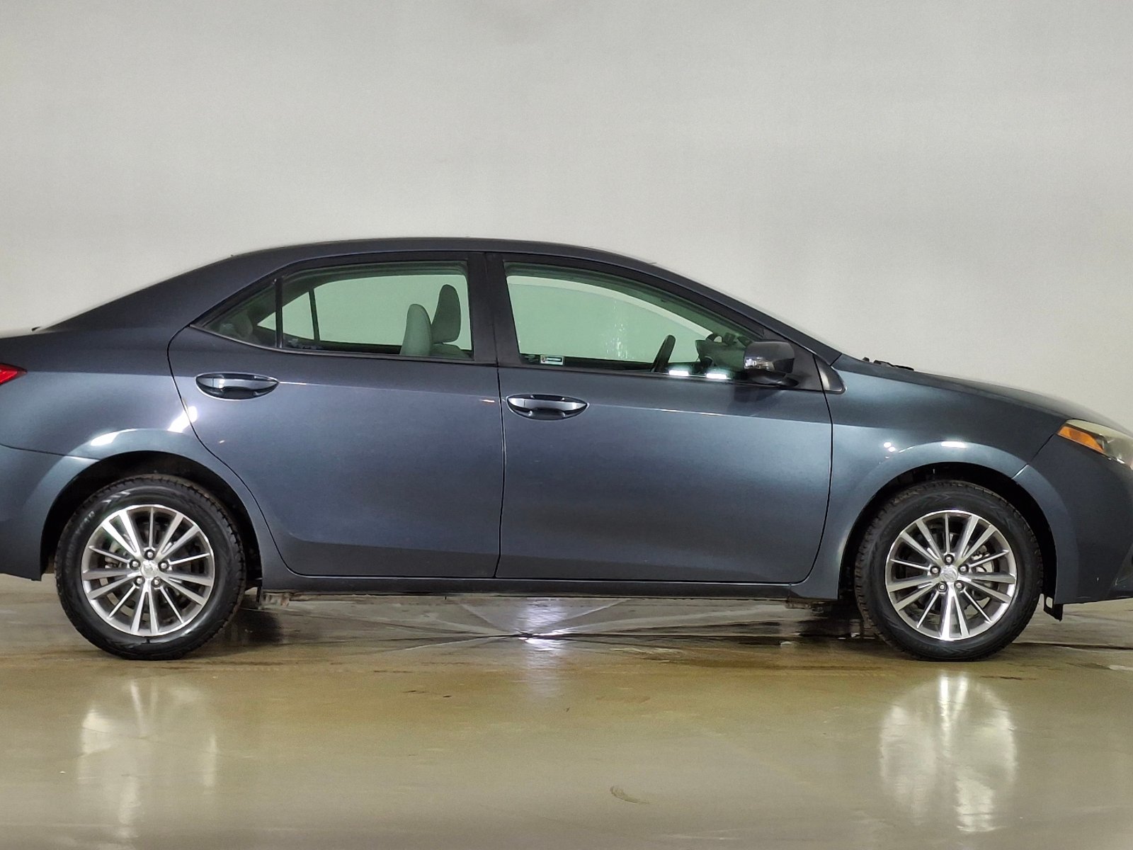 Toyota Corolla 2015 - Foto 4 de 15