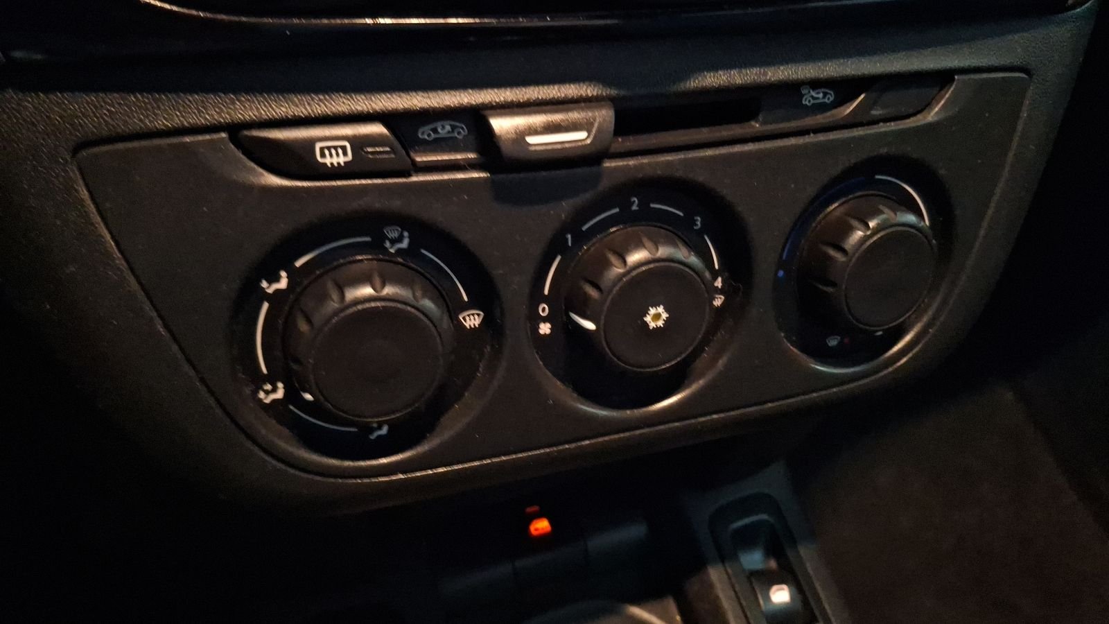 Peugeot 301 2018 - Imagen 14 de 15