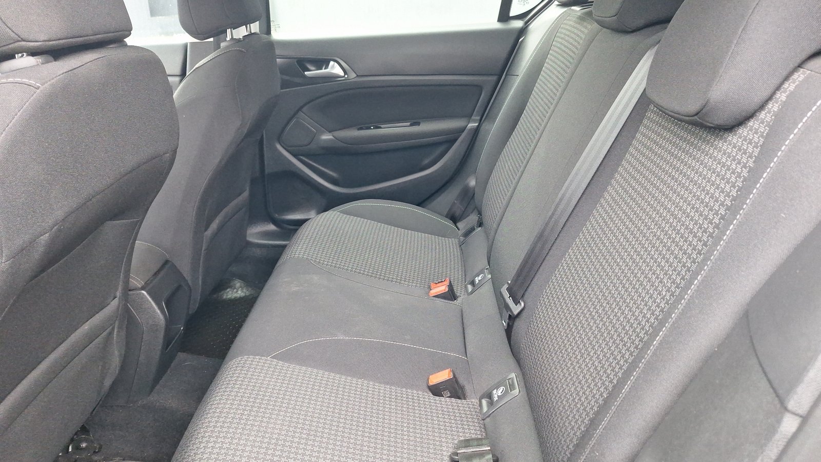 Peugeot 308 2021 - Imagen 13 de 15