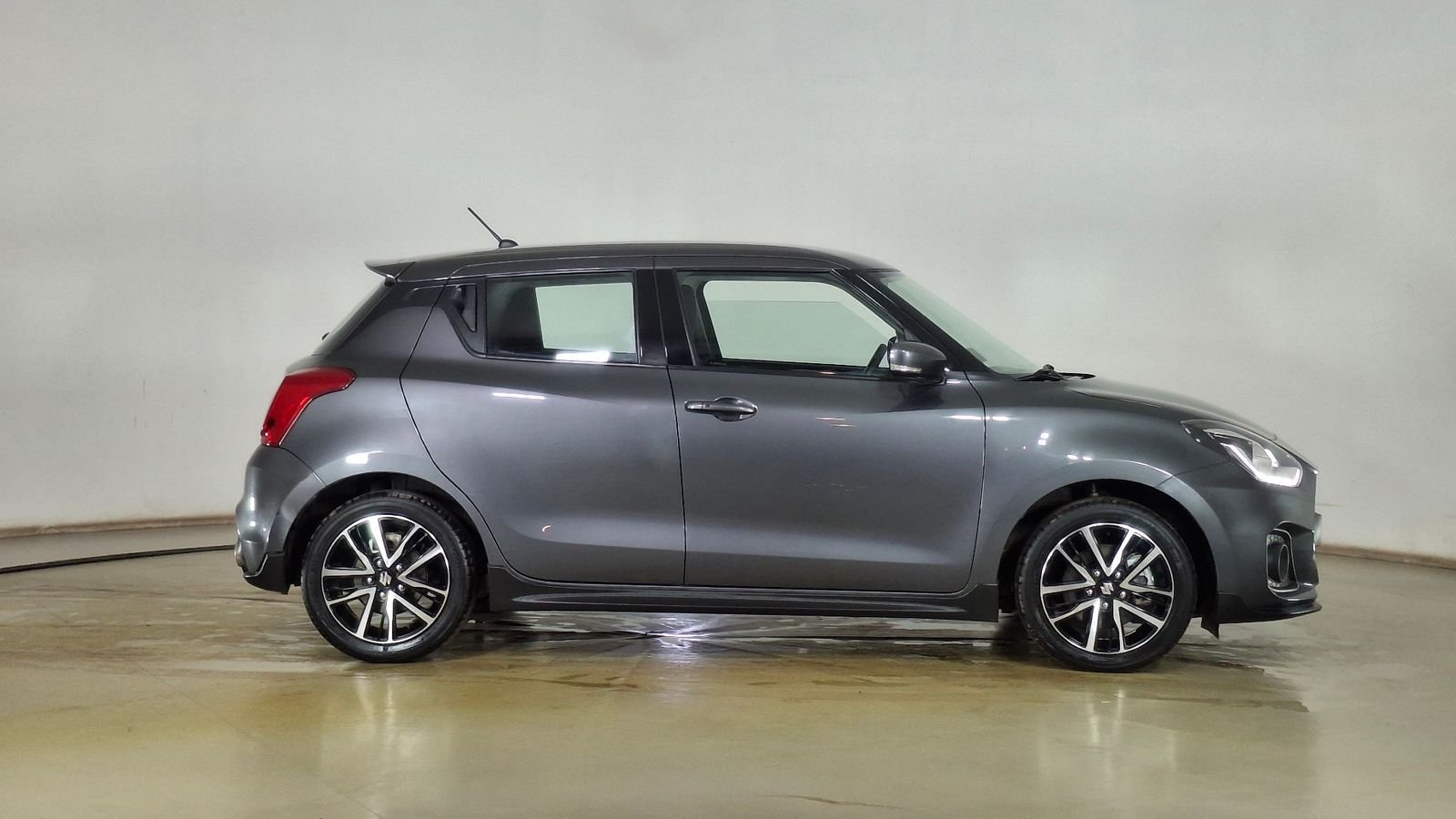 Suzuki Swift 2023 - Imagen 4 de 16