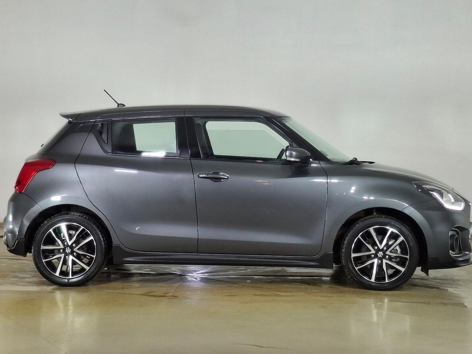 Suzuki Swift 2023 - Foto 4 de 16