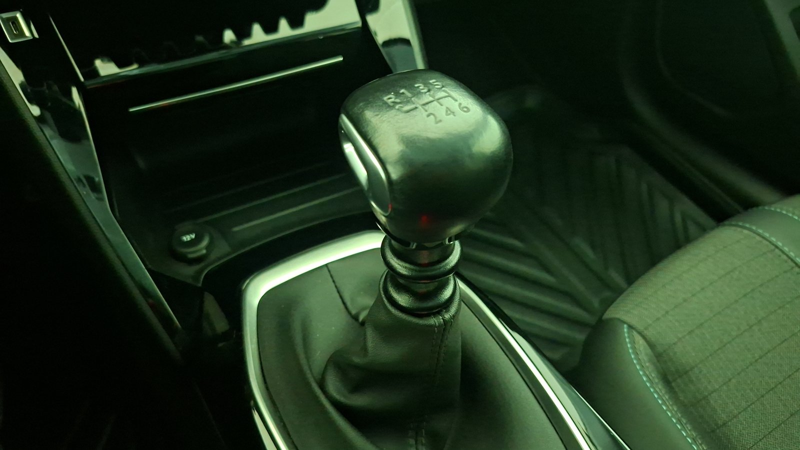 Peugeot 208 2023 - Imagen 12 de 17