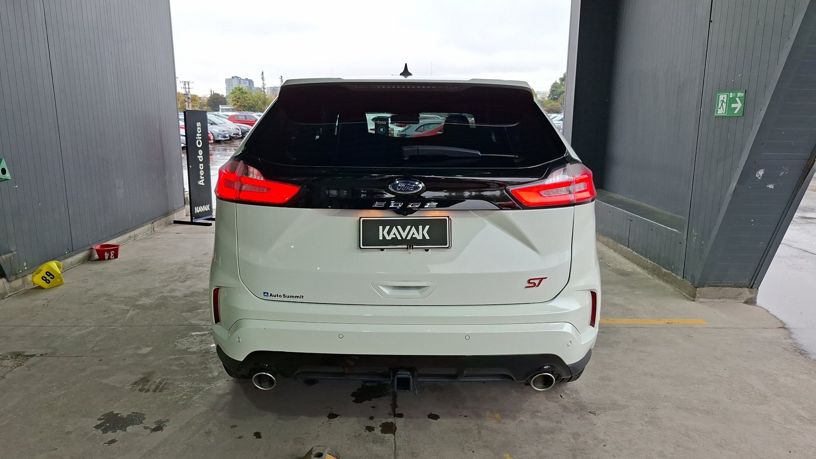 Ford Edge 2023 - Imagen 3 de 16