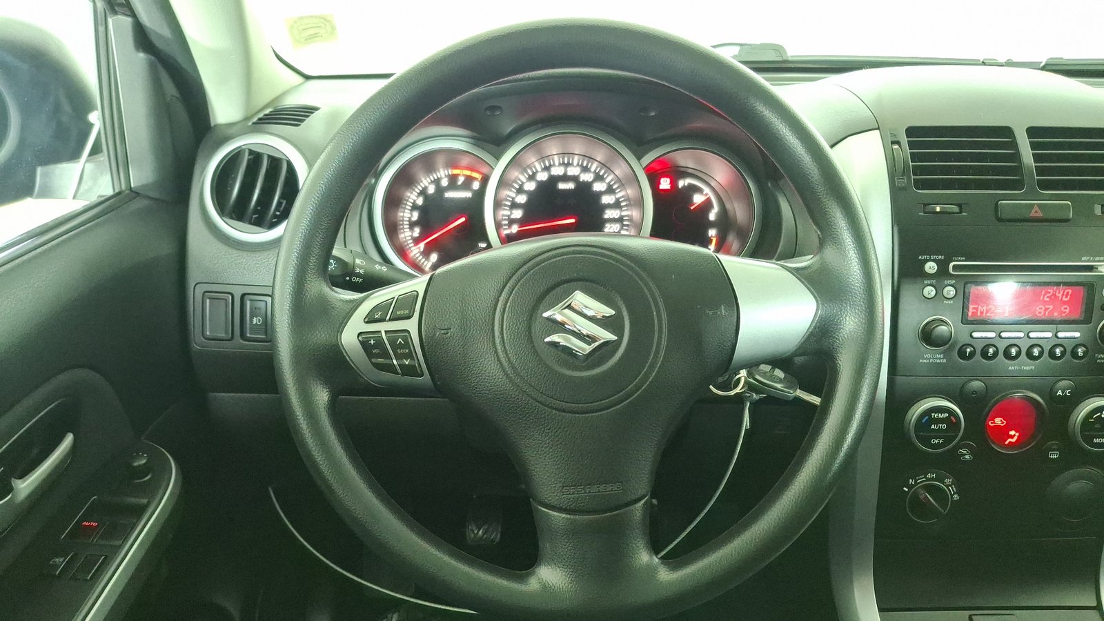 Suzuki Grand Vitara 2014 - Imagen 8 de 15