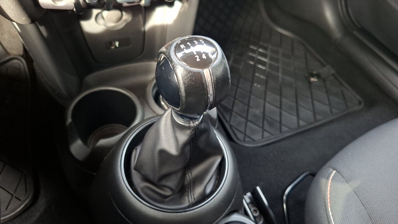Mini Cooper 2020 - Imagen 11 de 14