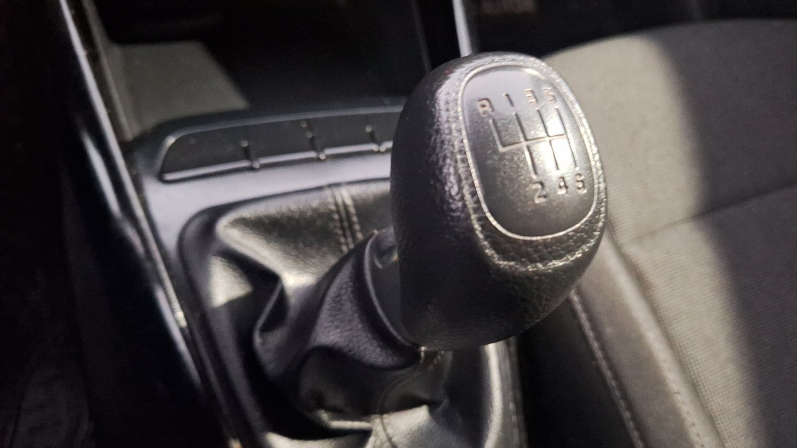 Kia RIO 5 2019 - Imagen 11 de 15
