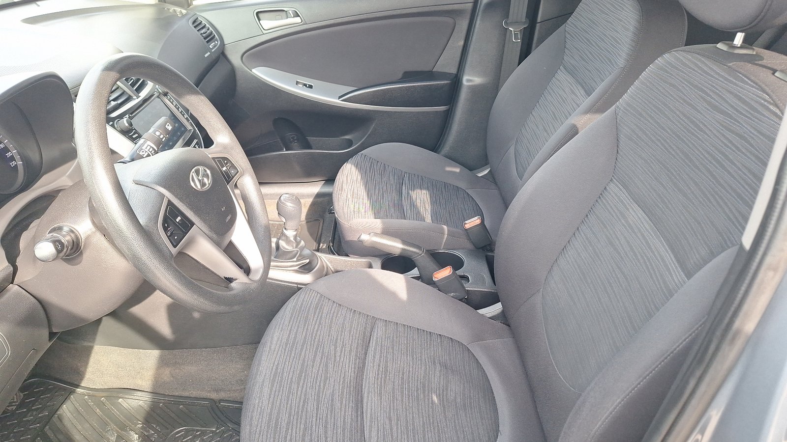Hyundai Accent 2019 - Imagen 13 de 15