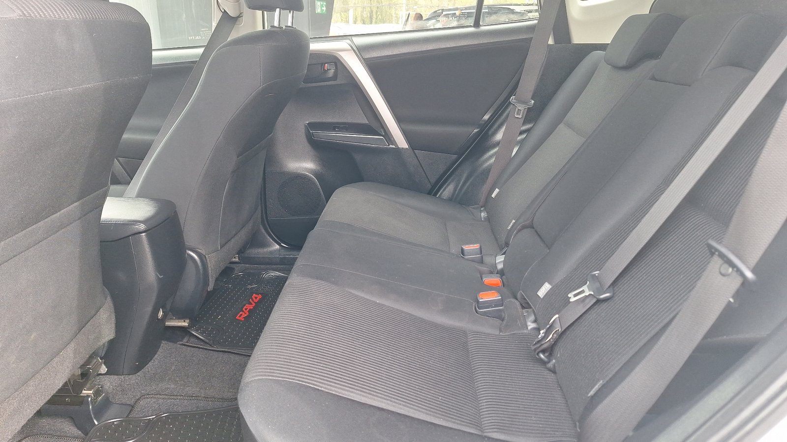 Toyota RAV4 2018 - Imagen 13 de 15