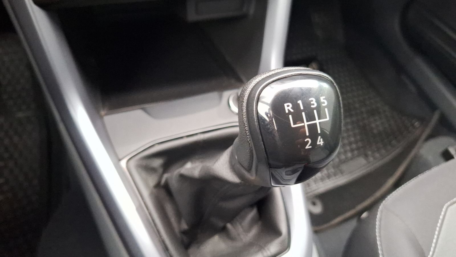 Volkswagen T-Cross 2020 - Imagen 11 de 15