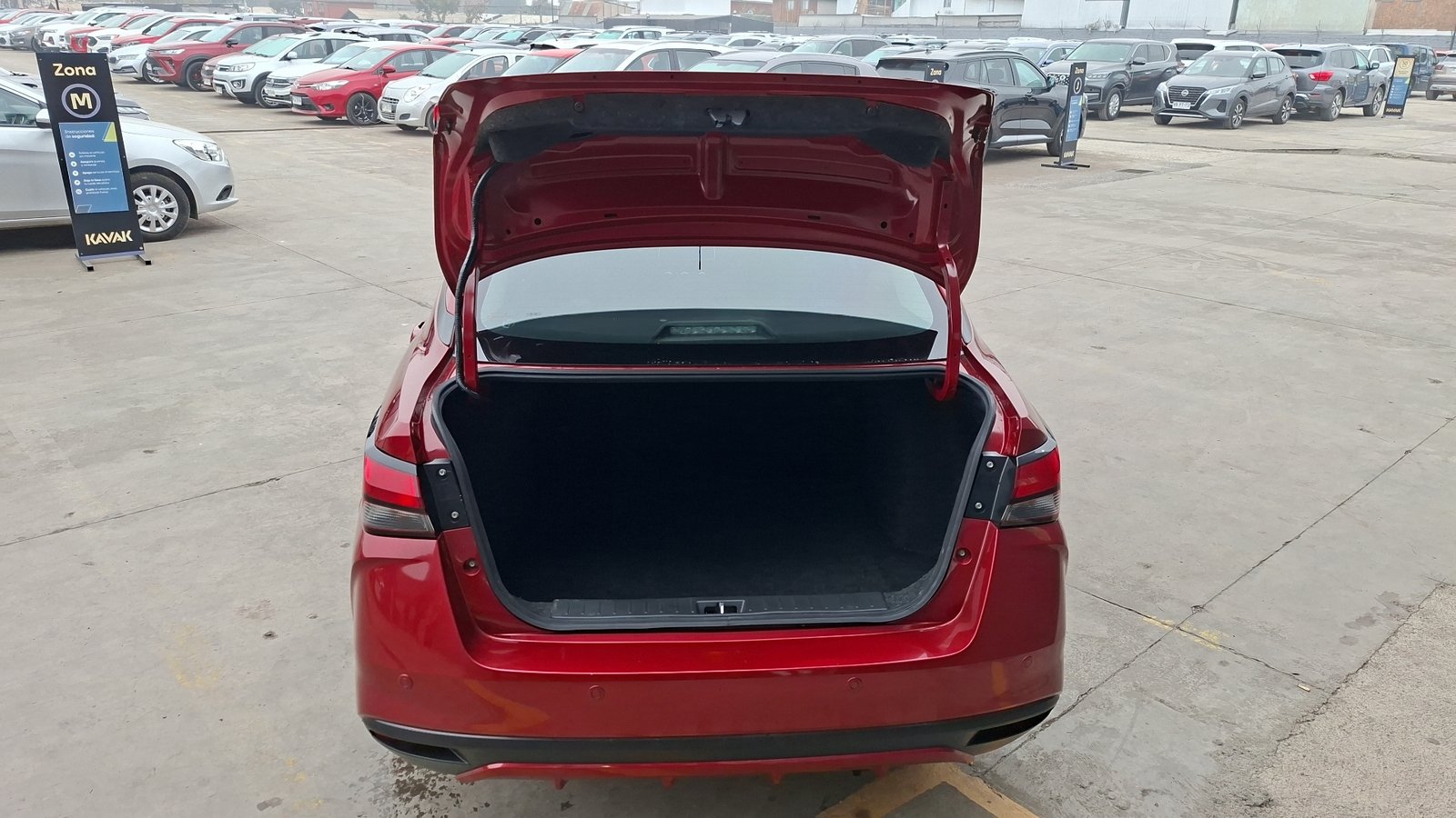 Nissan Versa 2022 - Imagen 4 de 14