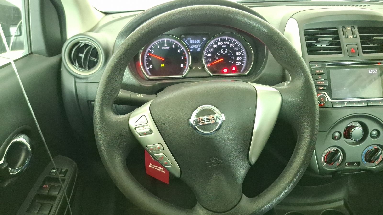 Nissan Versa 2018 - Imagen 8 de 16