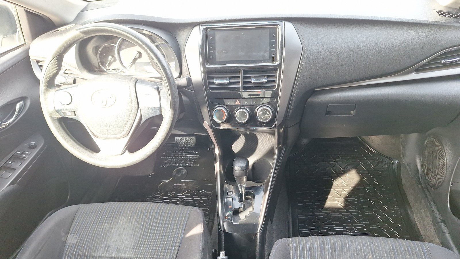 Toyota Yaris 2022 - Imagen 6 de 15
