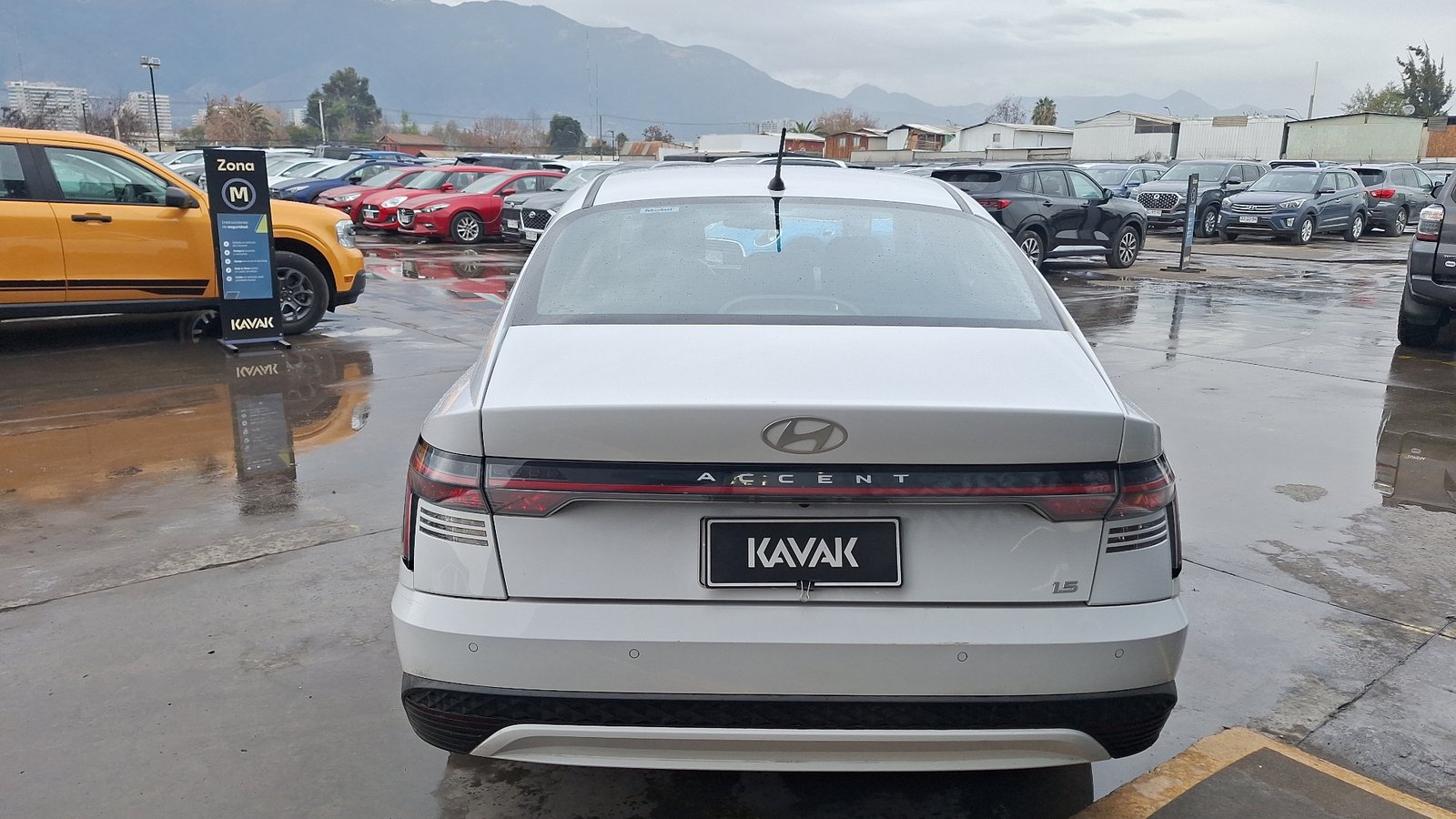 Hyundai Accent 2025 - Foto 3 de 15