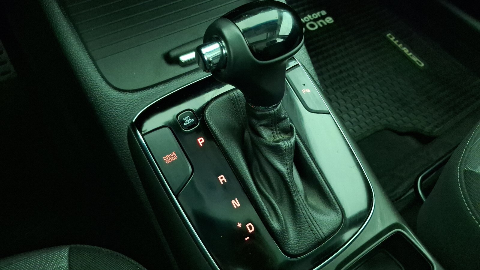 Kia CERATO 5 2019 - Imagen 11 de 17