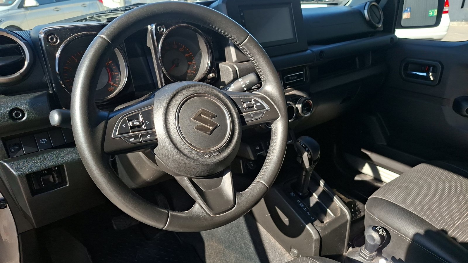 Suzuki Jimny 2022 - Imagen 6 de 15