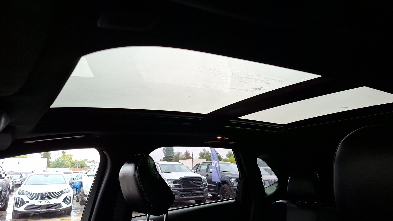 Ford Edge 2023 - Imagen 13 de 16