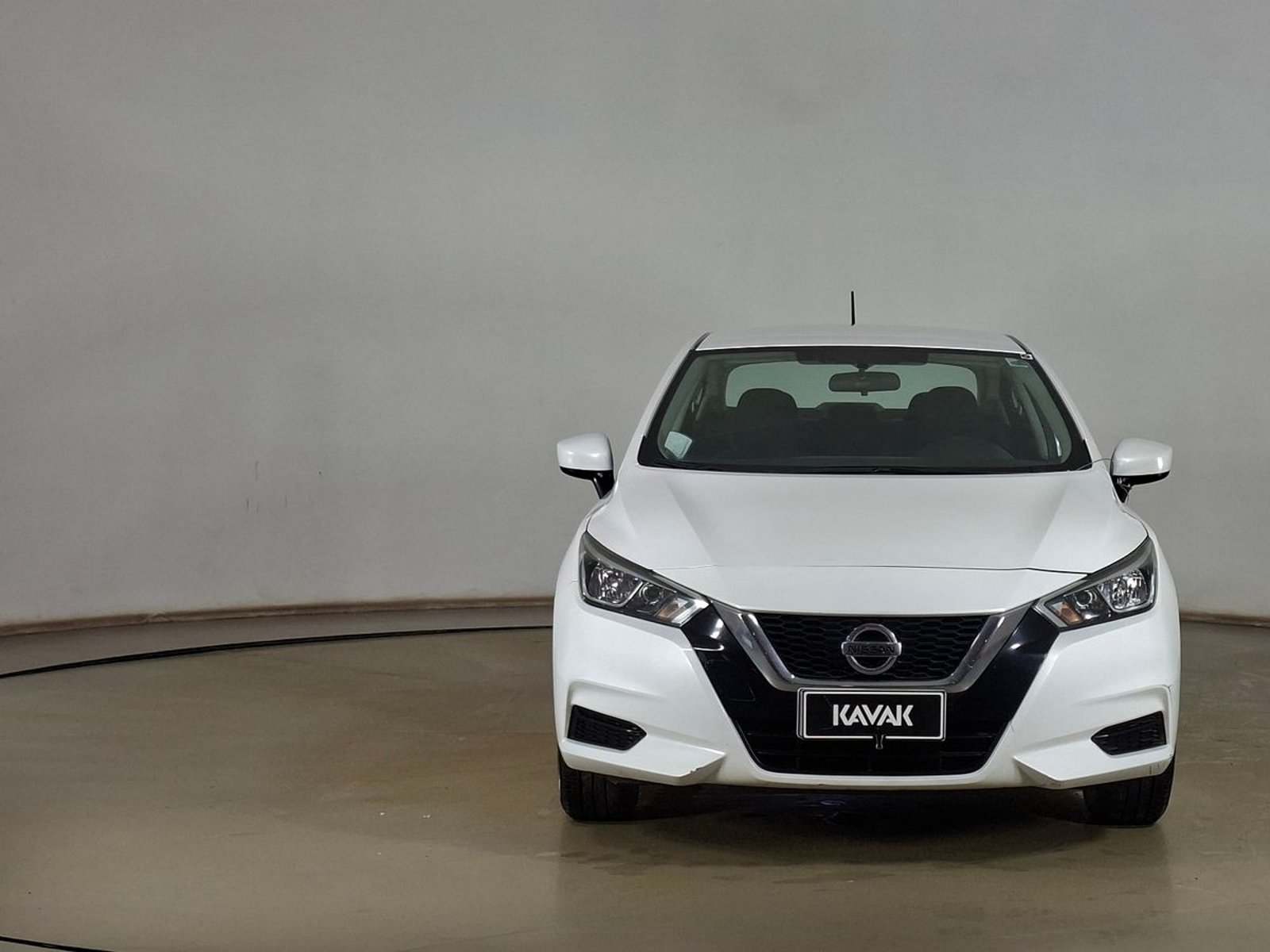 Nissan Versa 2022 - Foto 2 de 16