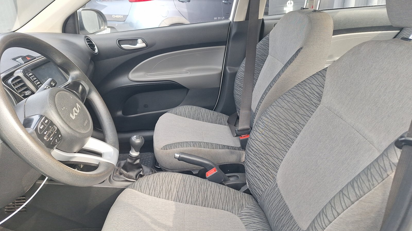 Kia Soluto 2022 - Imagen 14 de 15