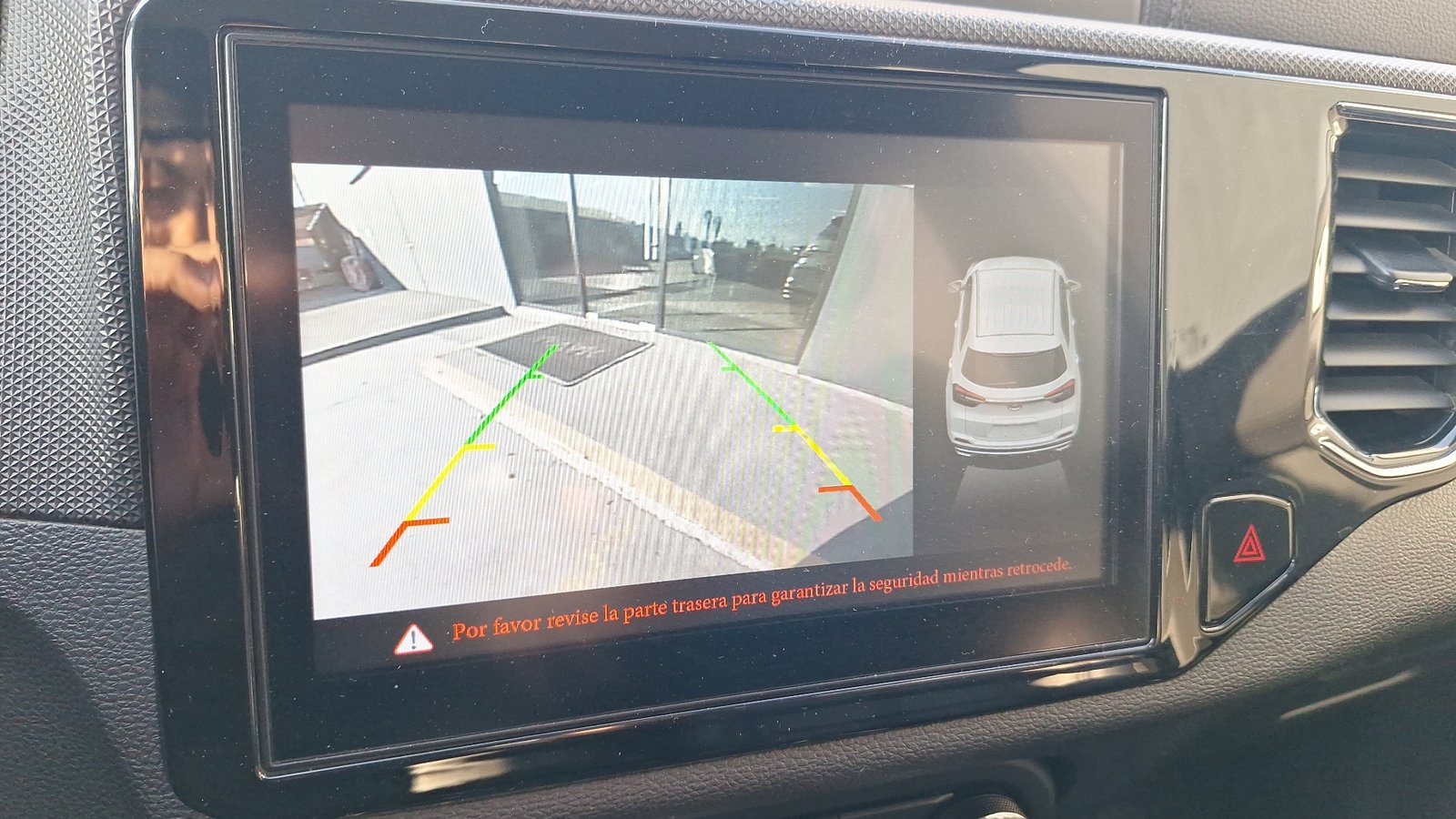 Chery Tiggo 3 2023 - Imagen 12 de 15