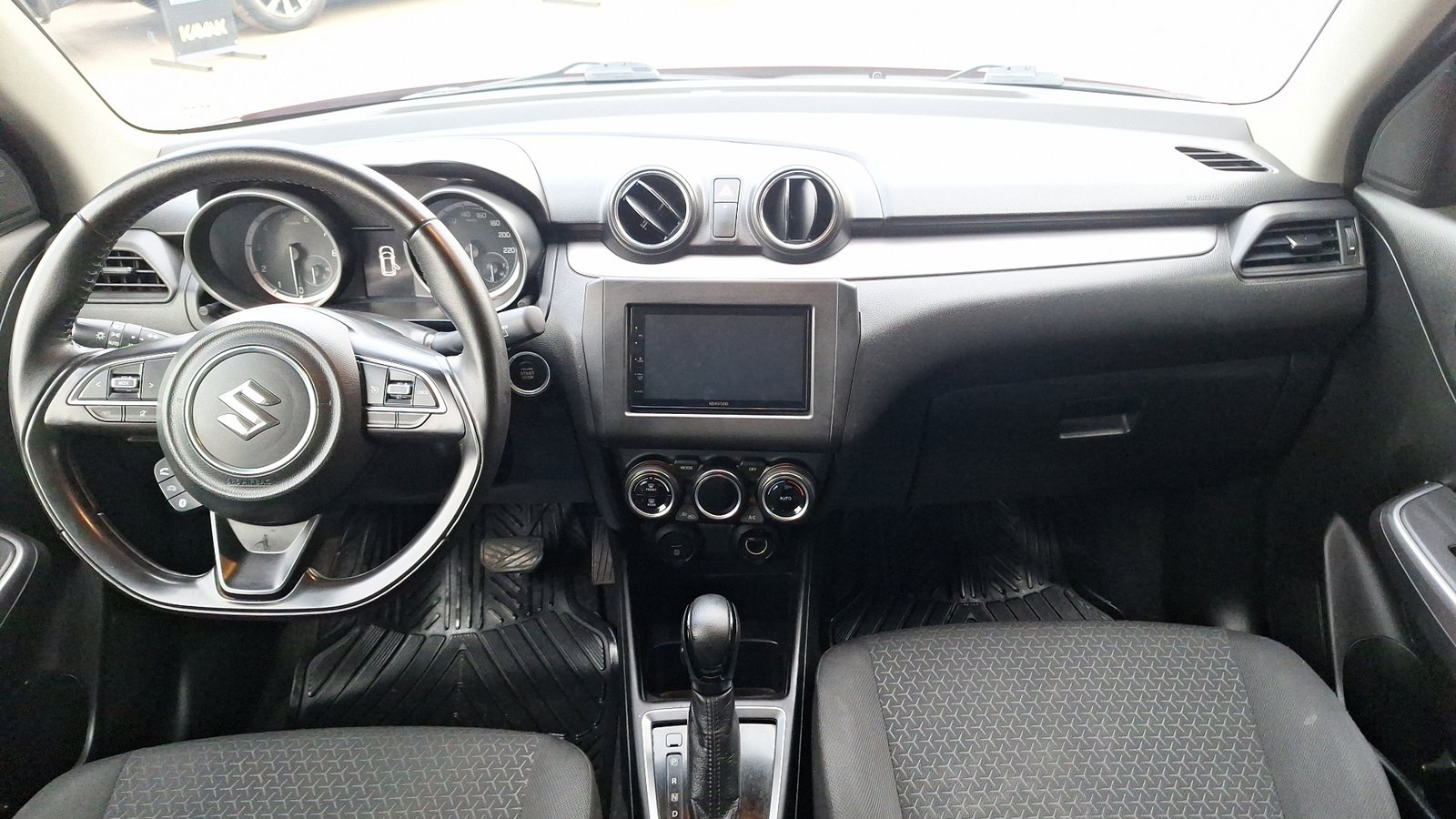 Suzuki Swift 2021 - Imagen 6 de 15