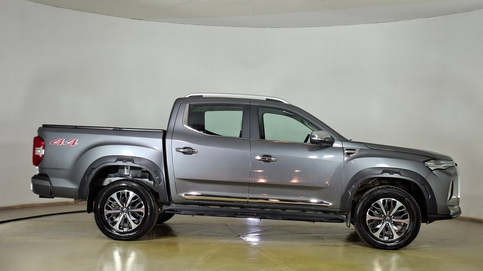 Maxus T90 2024 - Foto 4 de 18