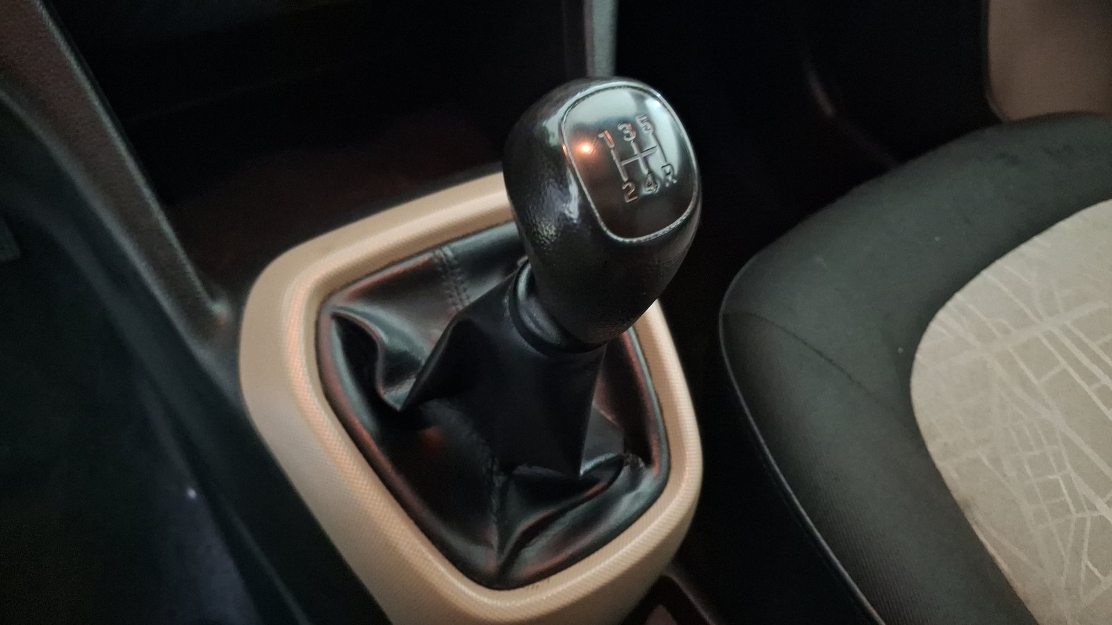 Hyundai Grand I10 2017 - Imagen 11 de 16