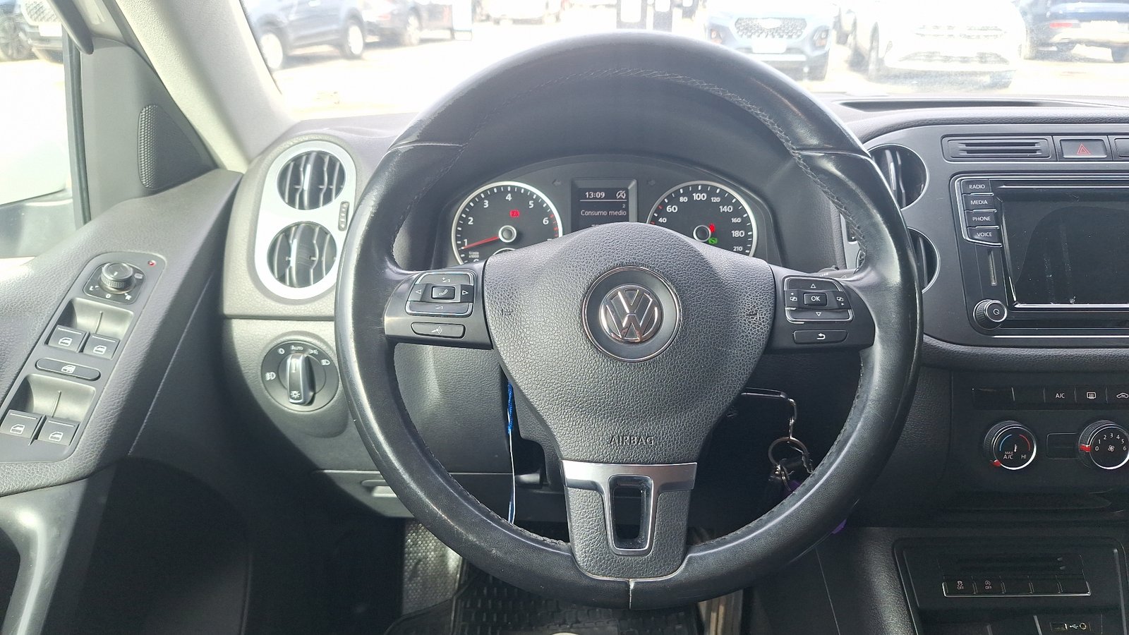 Volkswagen Tiguan 2017 - Imagen 8 de 14