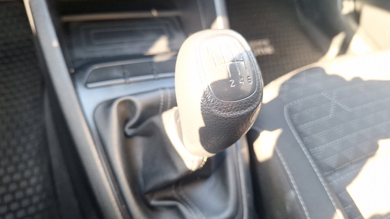 Kia RIO 4 2022 - Imagen 11 de 15