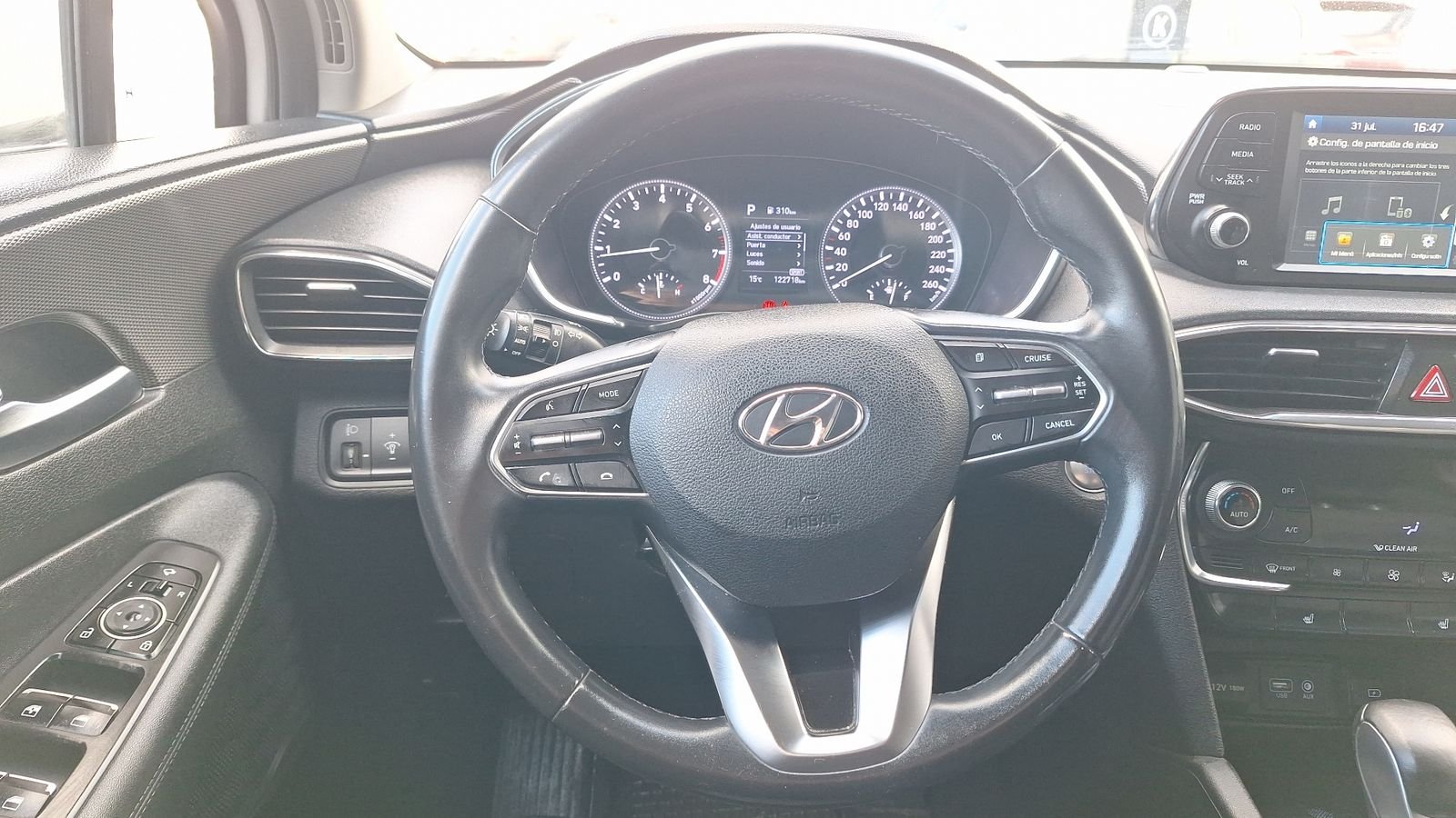 Hyundai Santa Fe 2019 - Imagen 8 de 16