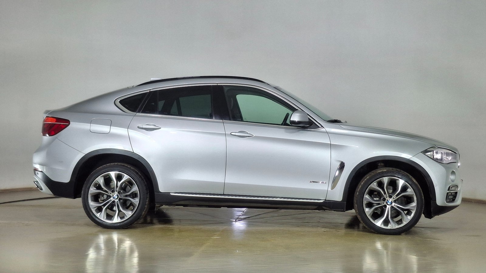 Bmw X6 2018 - Foto 4 de 17