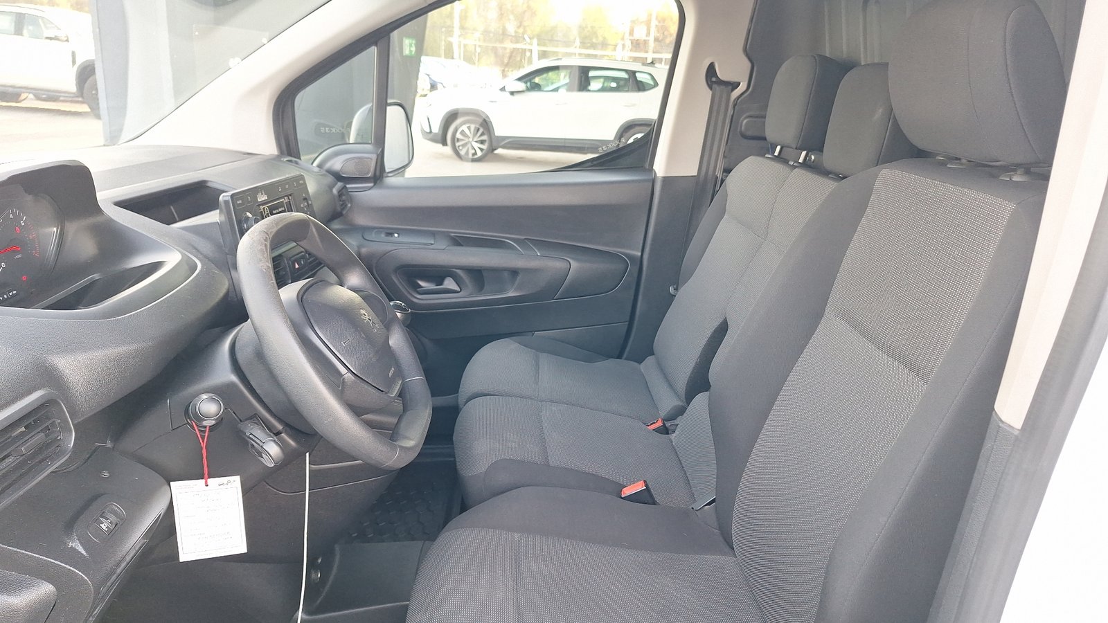 Peugeot Partner 2021 - Imagen 12 de 14
