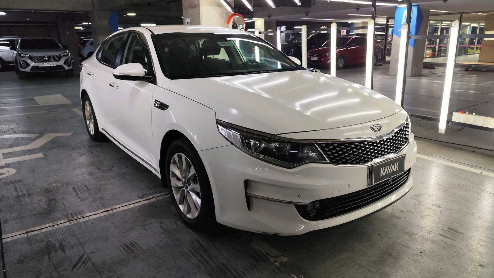 Kia Optima 2018 - Imagen 3 de 4