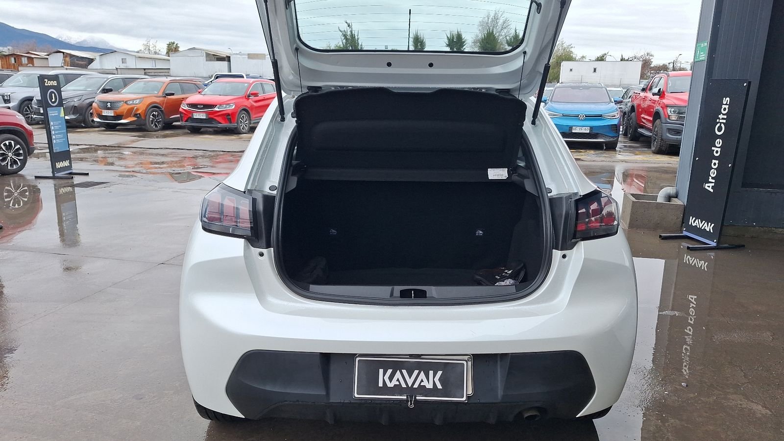 Peugeot 208 2023 - Imagen 4 de 16