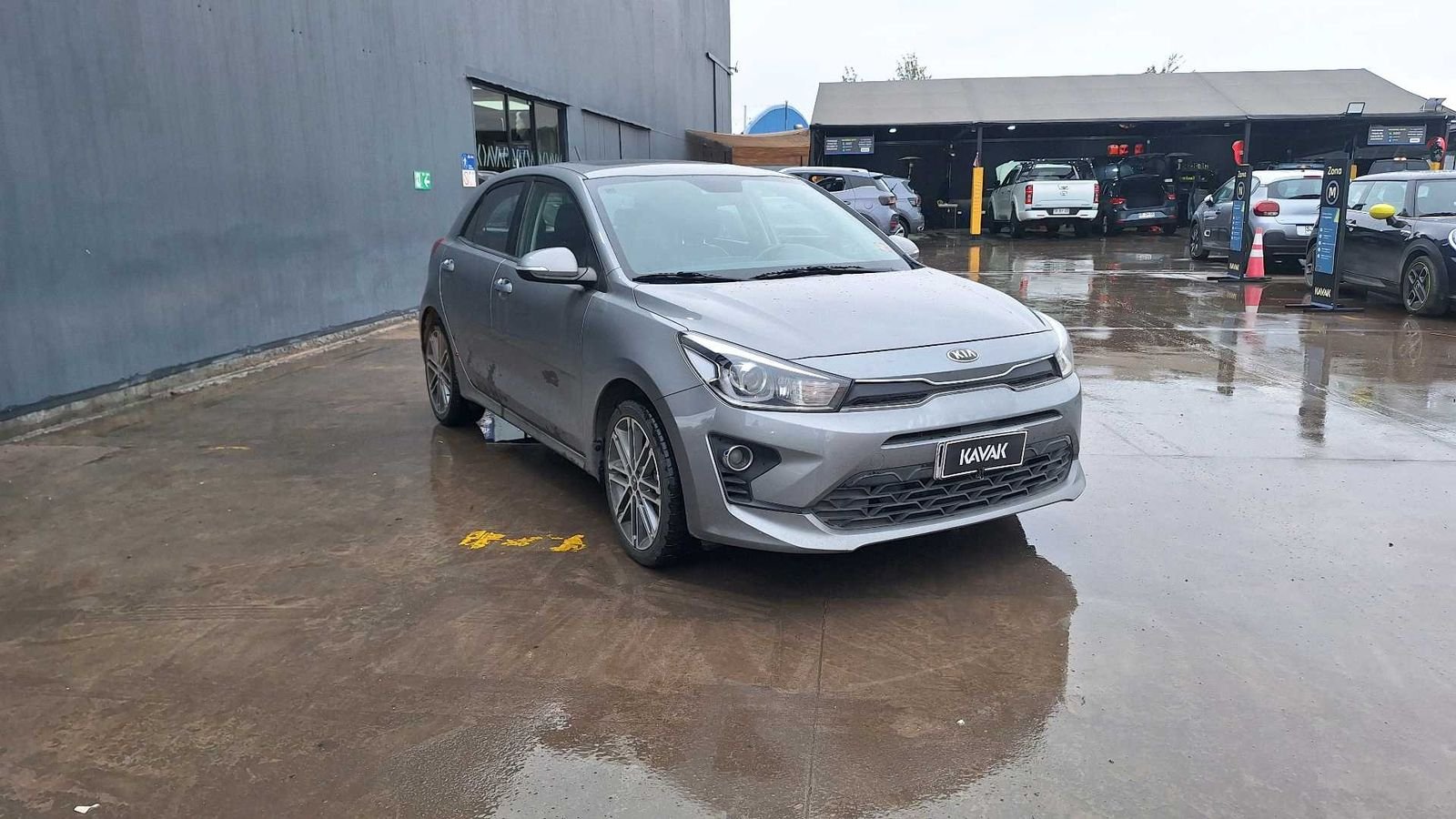 Kia RIO 5 2022 - Imagen 3 de 4