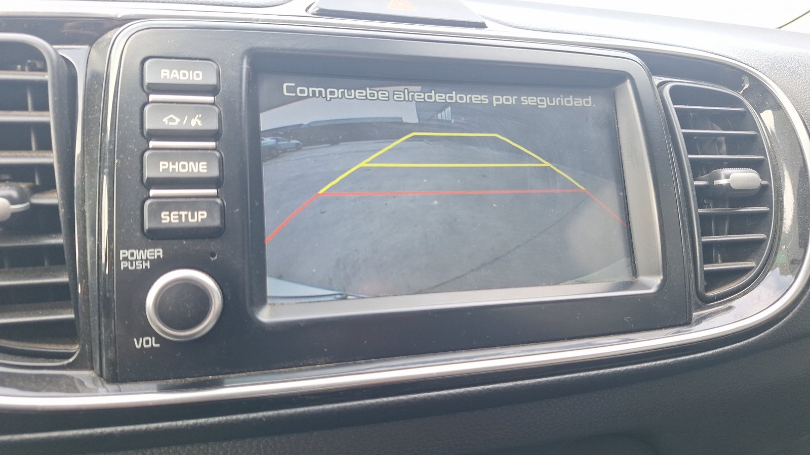 Kia Soluto 2022 - Imagen 12 de 15