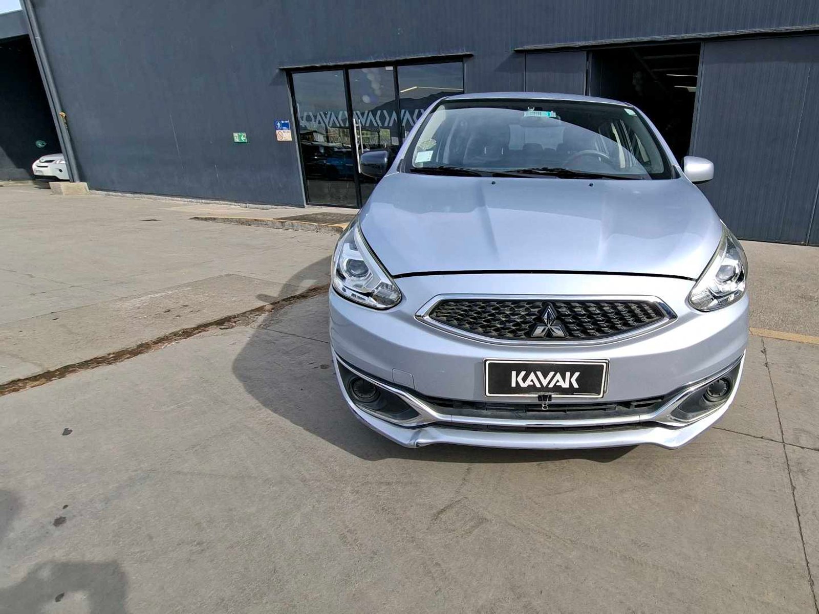 Mitsubishi Mirage 2019 - Foto 2 de 4