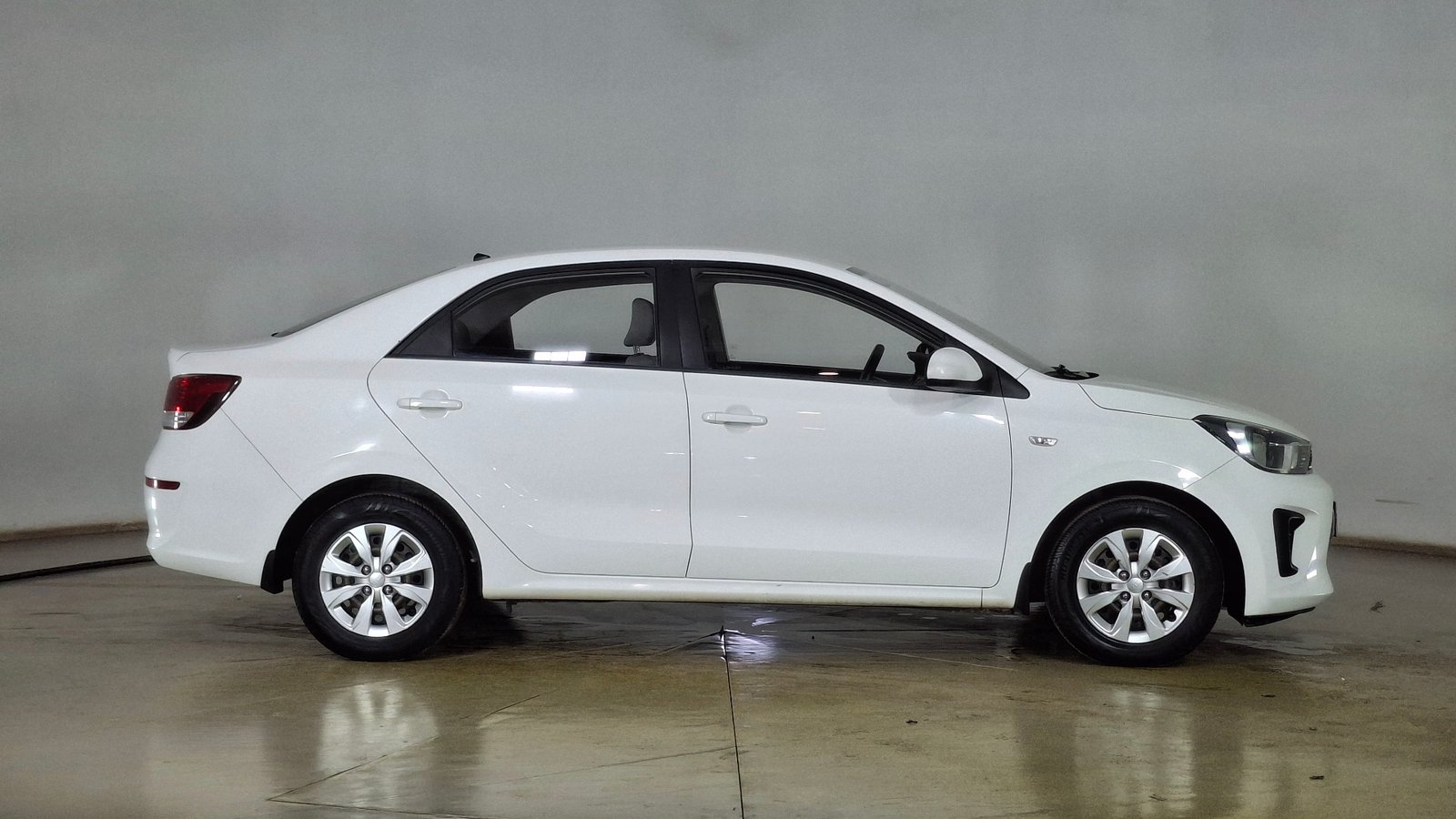 Kia Soluto 2019 - Imagen 4 de 16