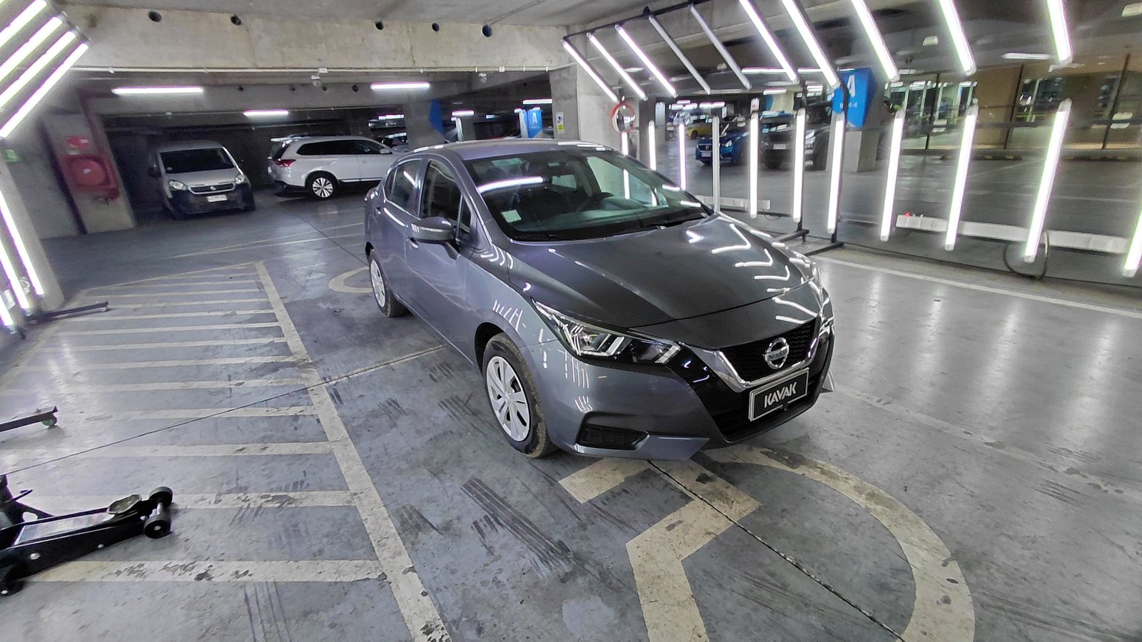 Nissan Versa 2021 - Foto 3 de 4