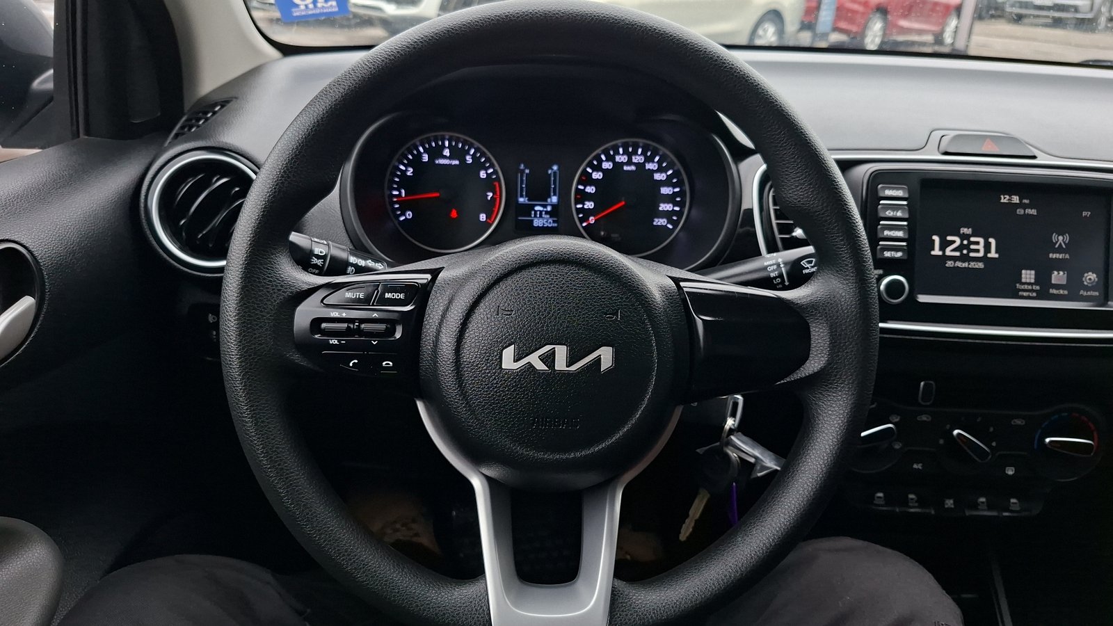 Kia Soluto 2025 - Imagen 8 de 16