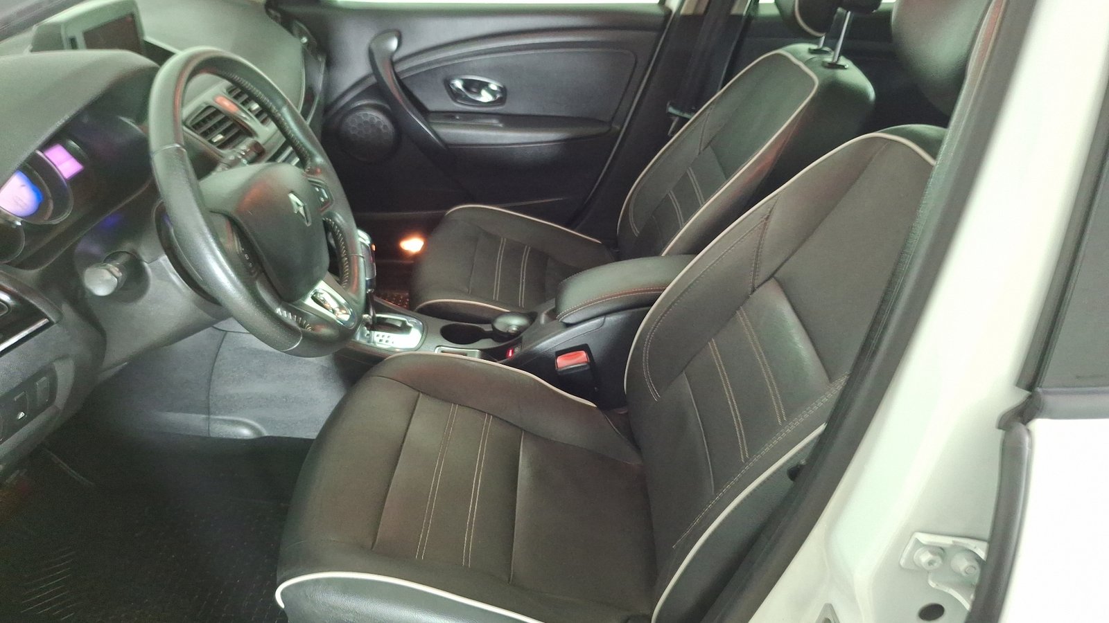Renault Megane 2014 - Imagen 13 de 16