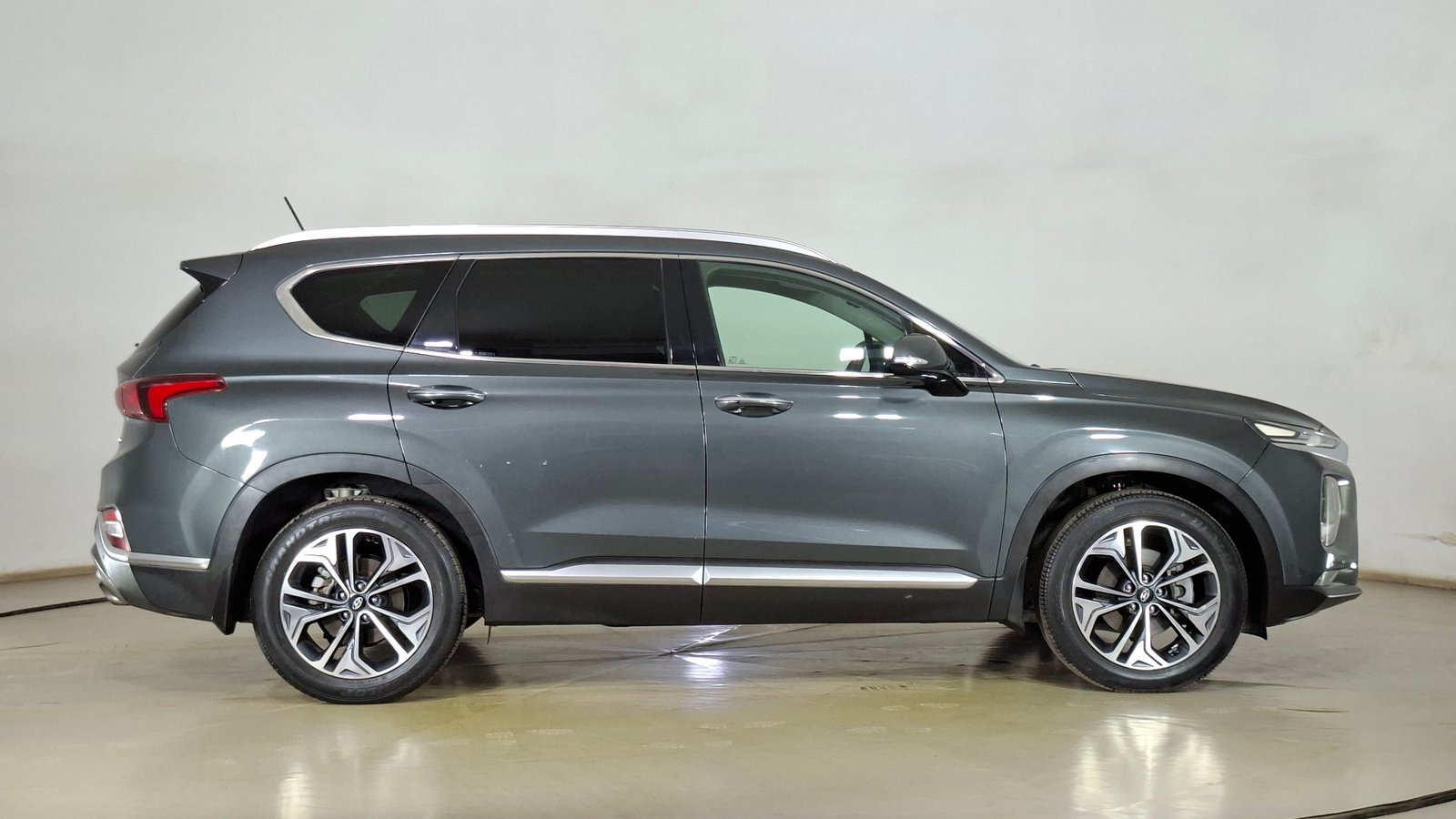 Hyundai Santa Fe 2019 - Imagen 4 de 19