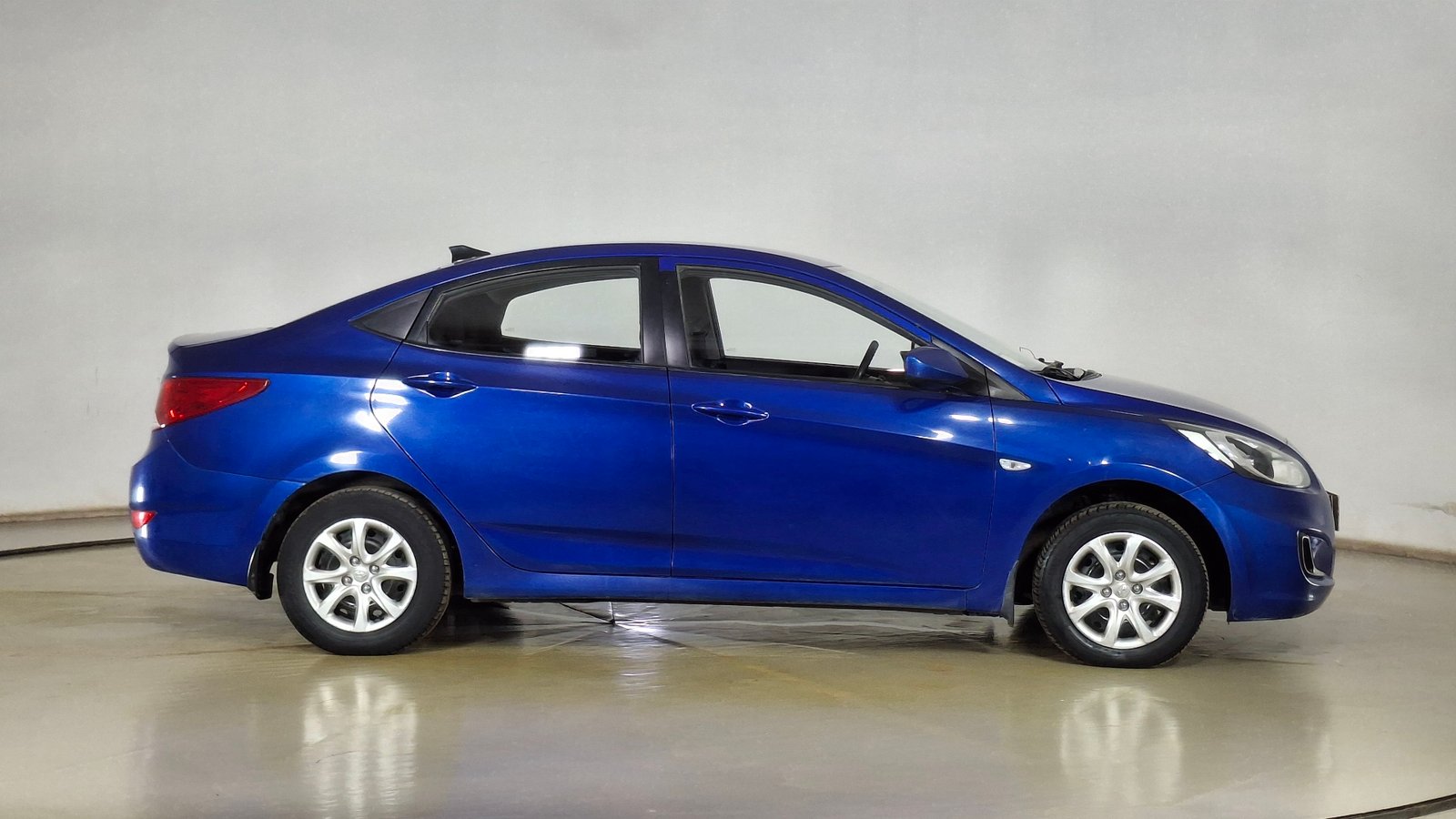 Hyundai Accent 2015 - Imagen 4 de 15