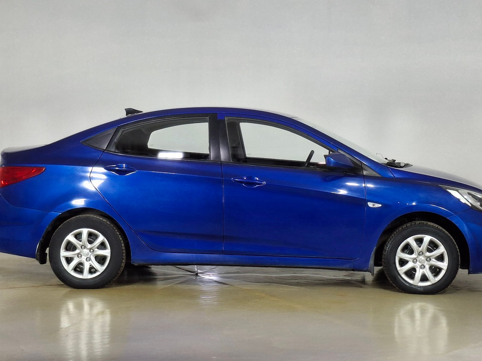 Hyundai Accent 2015 - Foto 4 de 15