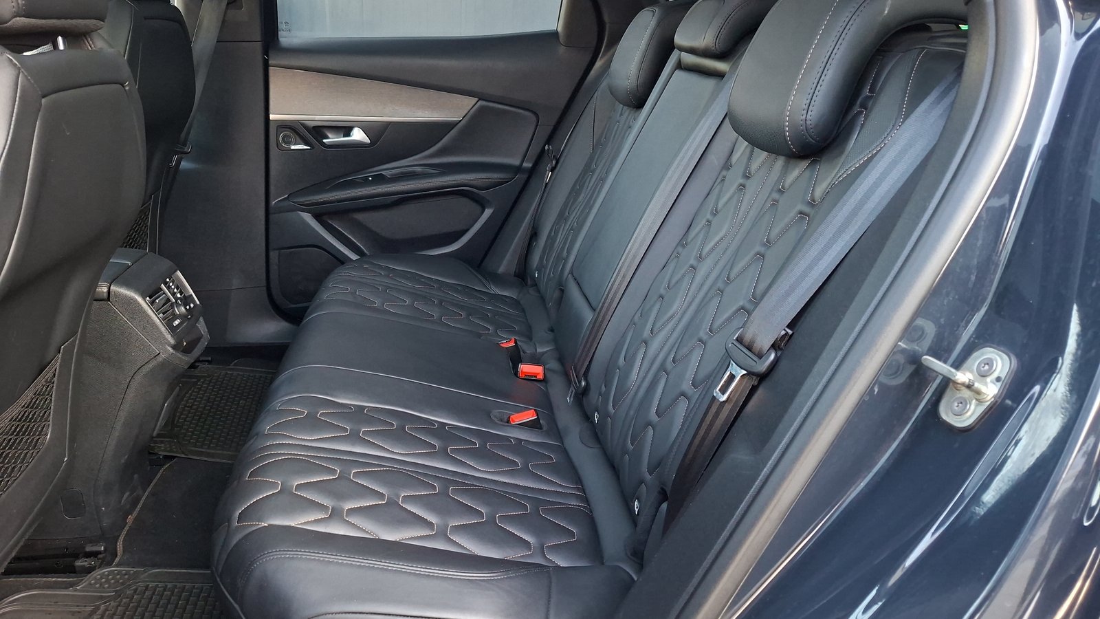Peugeot 3008 2020 - Imagen 15 de 16