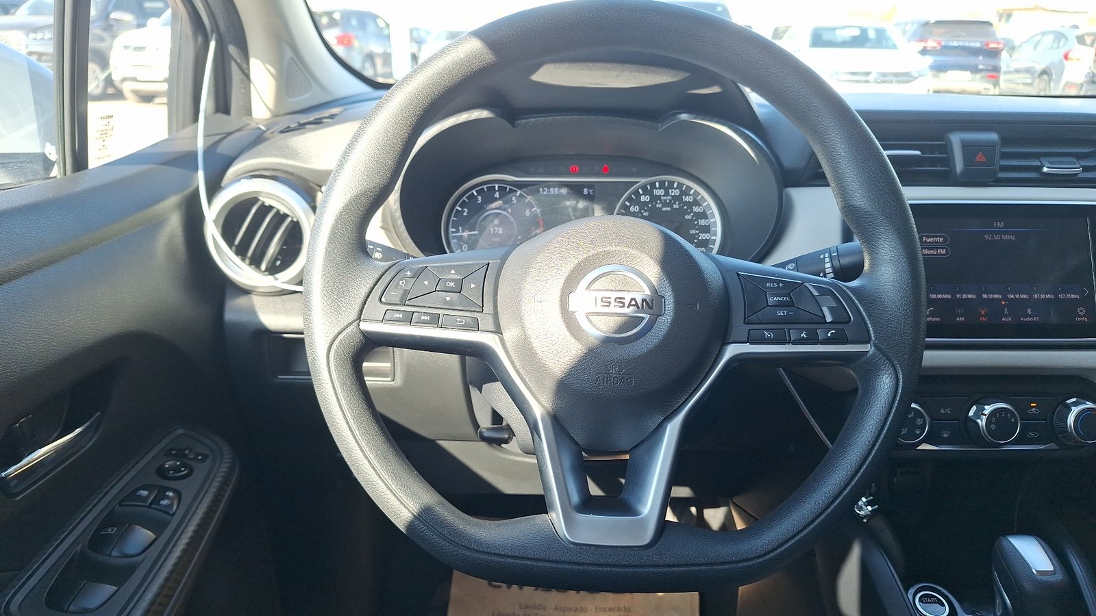 Nissan Versa 2020 - Imagen 8 de 15